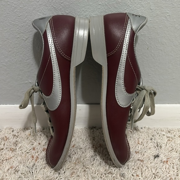 Vintage Bowling 80s Women’s Nike Bowling Shoes Size 7.5 Maroon and Silver - Picture 6 of 12